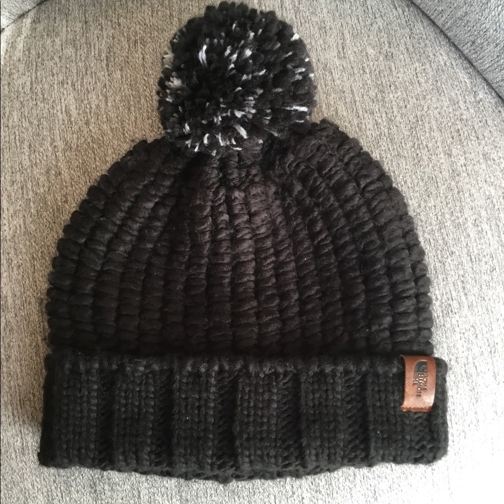 North face hat with floof